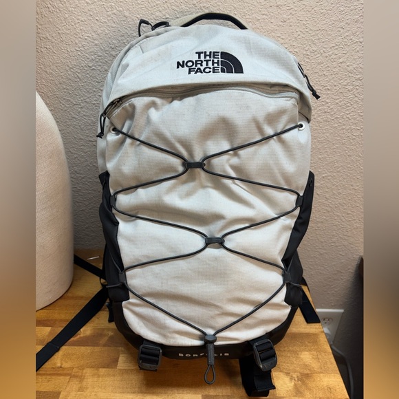 The North Face Borealis Backpack FlexVent 27/28L White Dune Black School Travel - Picture 2 of 13